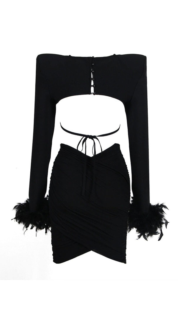 AIIZIE SHOULEDR PAD WAIST BARING FEATHER BLOUSE PLEATED DRESS IN BLACK - product image