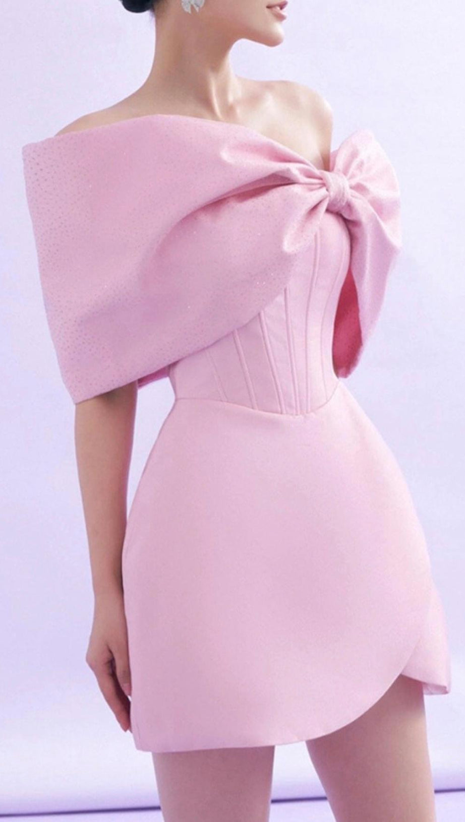 ABITO CORSETTO ROSA CON SPALLE SCOPERTE E FIOCCO