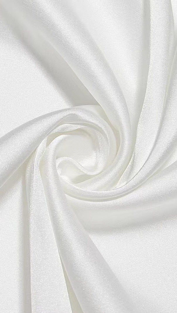 Elfenbeinfarbener Satin-Bodysuit mit Wickelausschnitt