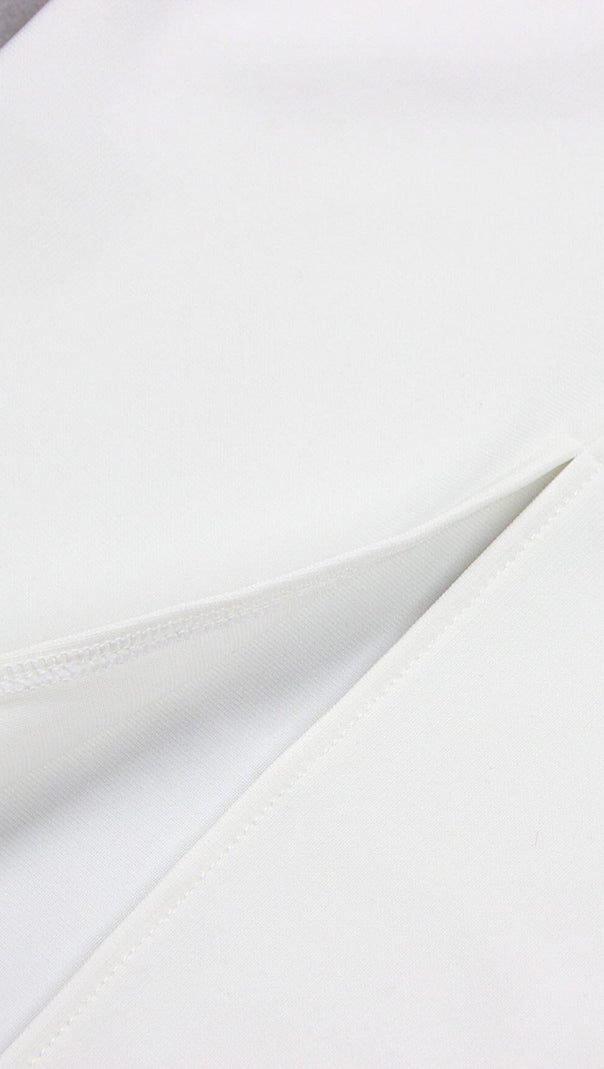 ABITO MIDI CON CORSETTO E SPALLE QUADRATE IN BIANCO