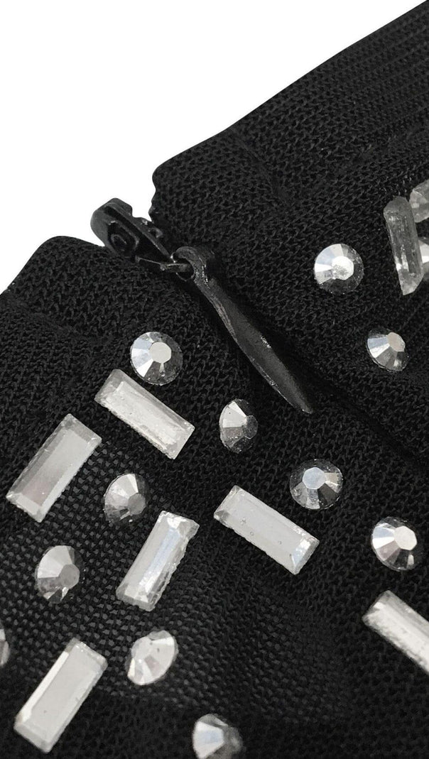 Transparentes Maxikleid aus Spitze mit Rautenmuster in Schwarz