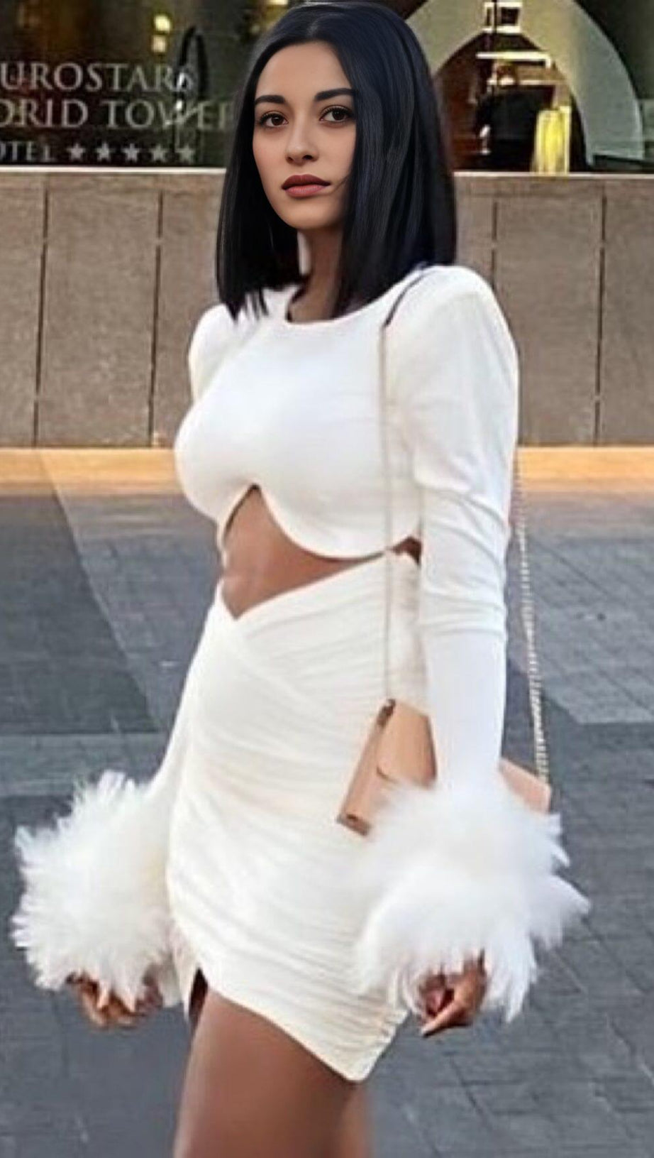 SHOULEDR PAD WAIST BARING FEATHER BLOUSE PLEATED DRESS IN WHITE