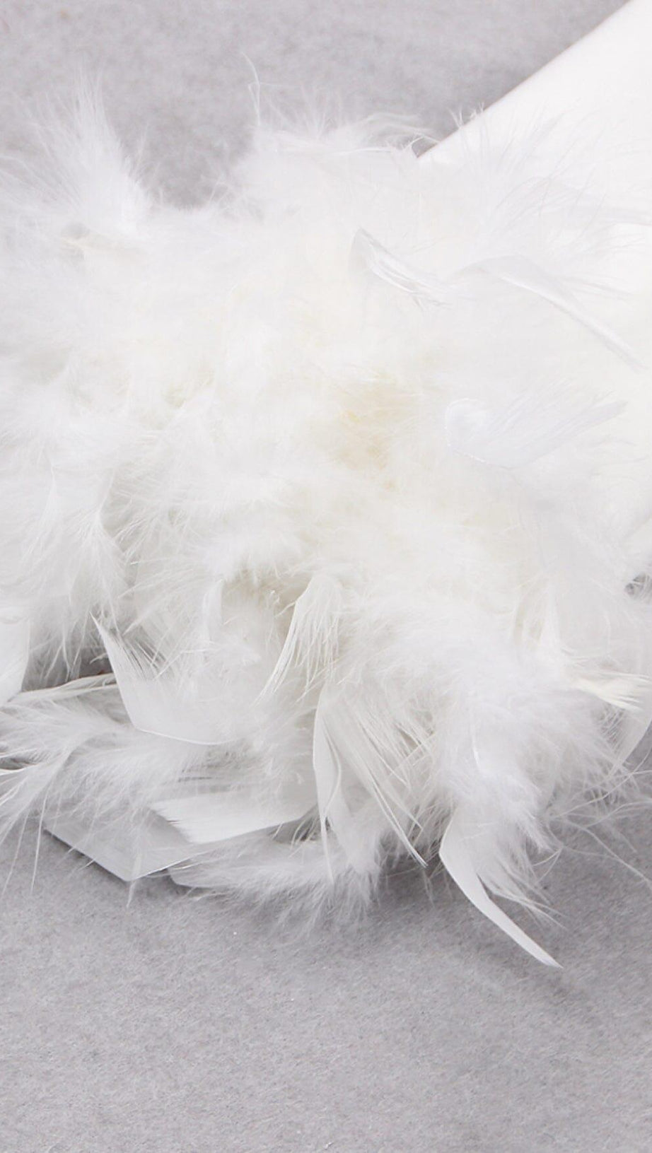 SHOULEDR PAD WAIST BARING FEATHER BLOUSE PLEATED DRESS IN WHITE