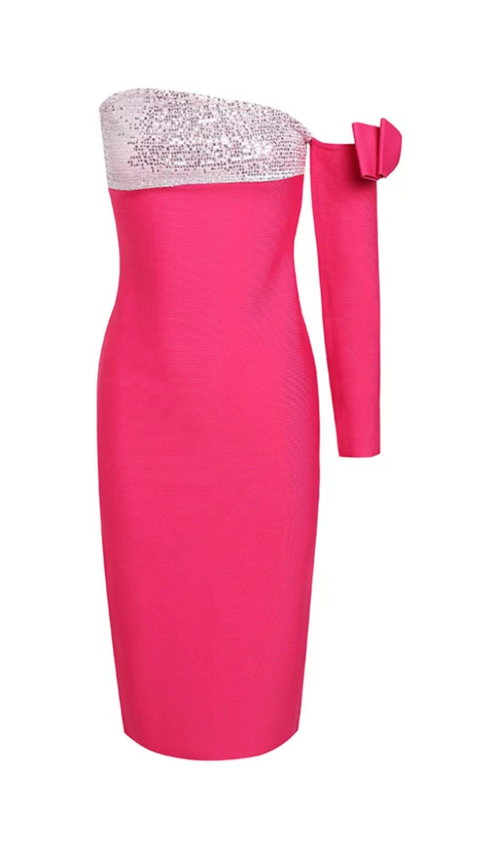 EINLINIGES SCHULTERKLEID MIT GROSSER SCHLEIFE UND UNREGELMÄSSIGEM KLEID IN PFIRSICHROSA