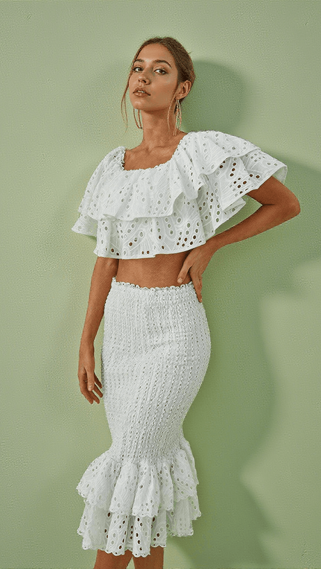 Wisteria Rüschen Off-Shoulder Hollow Set in Weiß