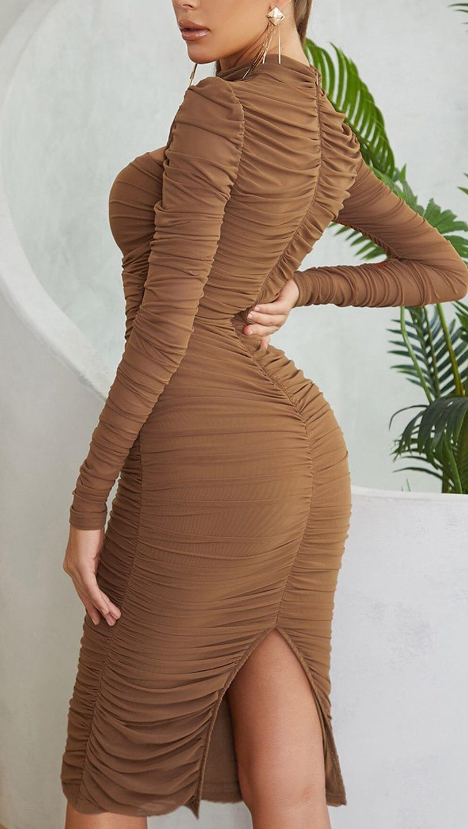 PLEATED TULLE COVERING BUTOCKS DRESS IN MOCHA-COLORED