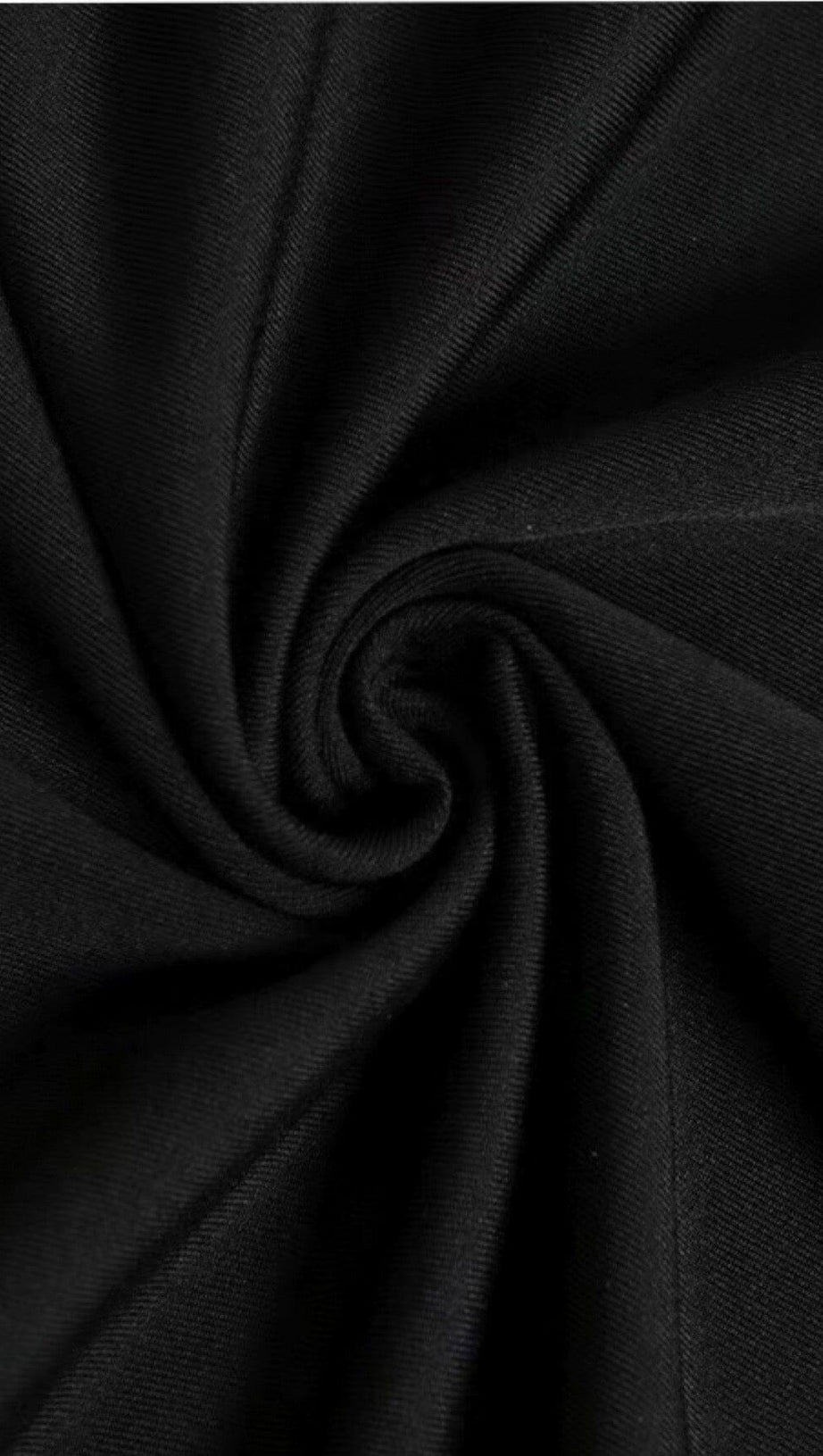 WESTE MIT METALLKETTE UND HÄNGENDEM HALSTOP IN SCHWARZ