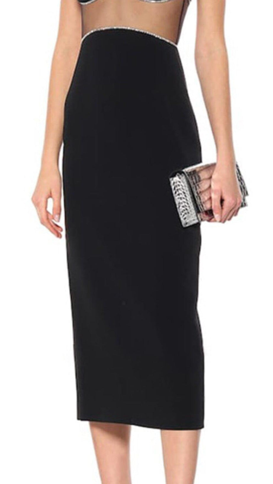 Schwarzes Kleid mit offener Taille und genähtem Po