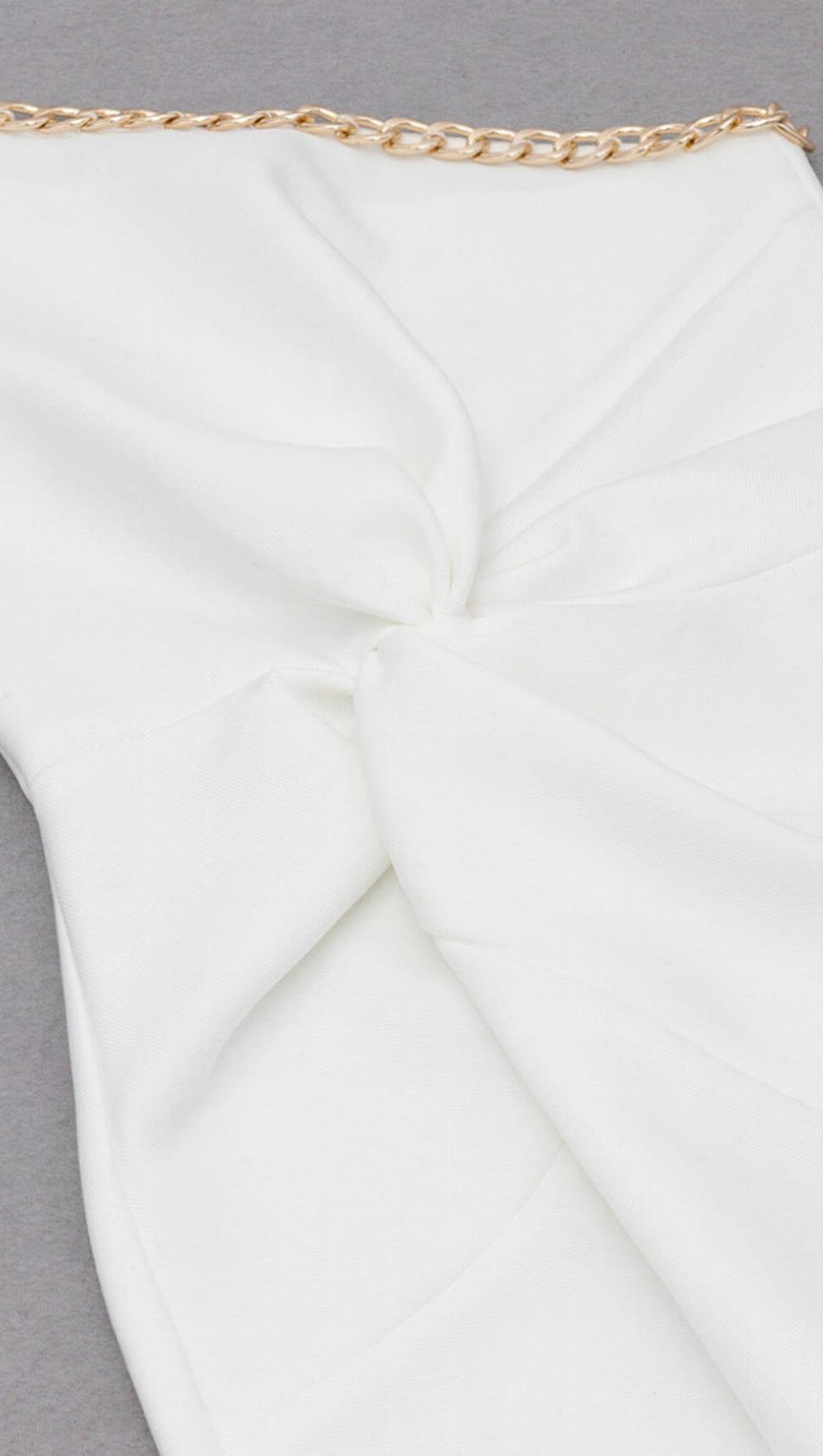 CROSS-SHOULDER-KETTENKLEID IN WEISS