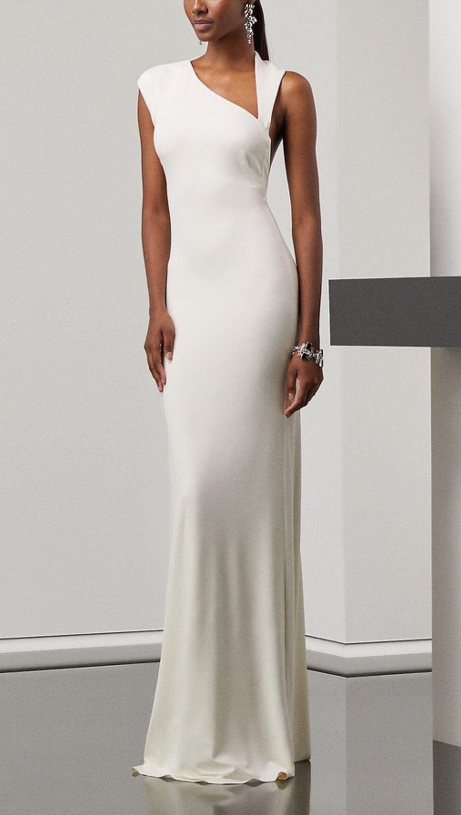  CROSS-SHOULDER OPEN-BACK MOP DRESS IN WHITE
