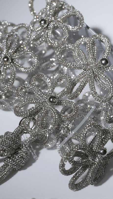 CHRYSANTHEMUM CRYSTAL FLOWER BAG IN SILVER