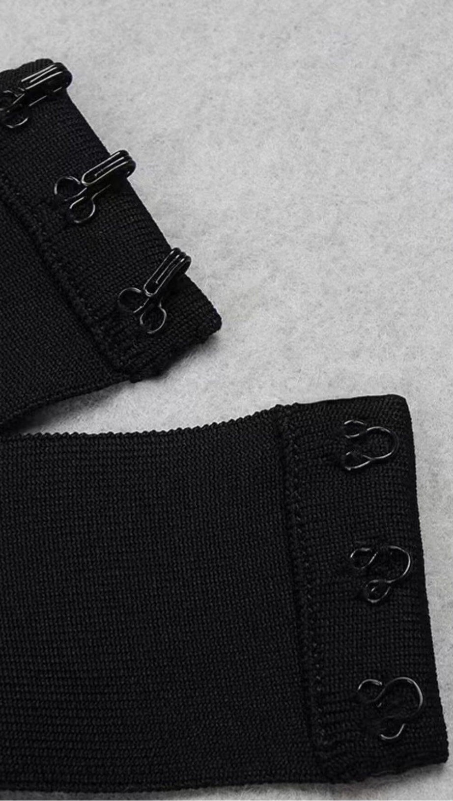 ABITO MIDI SLIM SKINNY CON SCOLLO A V E SCOLLO A V NERO