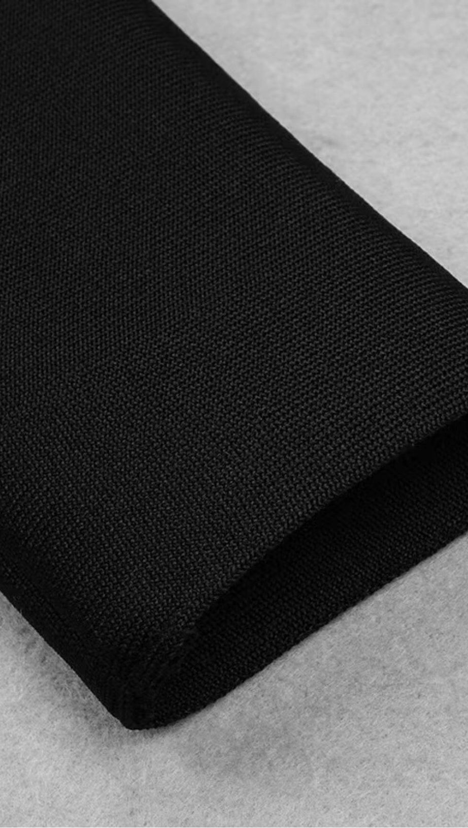 ABITO MIDI SLIM SKINNY CON SCOLLO A V E SCOLLO A V NERO