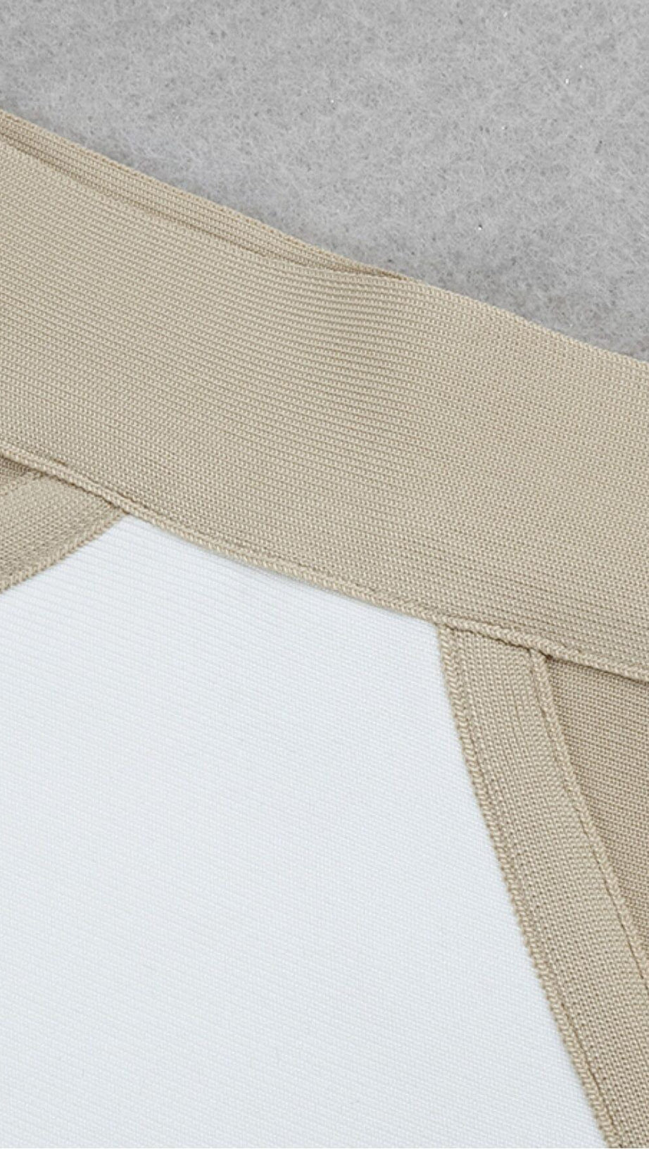 BANDAGE SLIM SPLICE ZWEITEILIGES WICKELKLEID IN APRICOT-WEISS