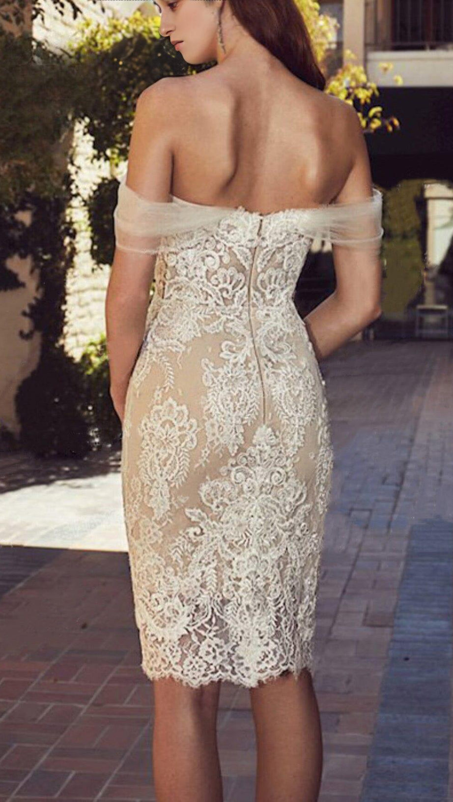 OFF-SHOULDER-KURZES SPITZEN-BRAUTKLEID IN APRICOT