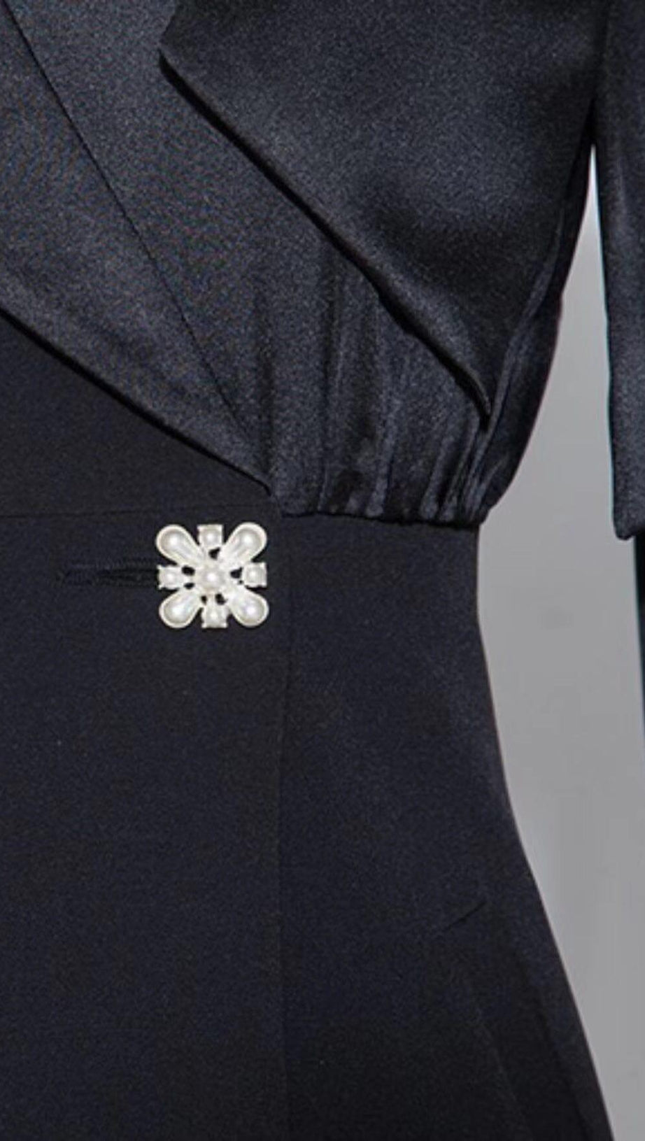 DIAMOND-BUTTON BOW LATERN SLEEVE IRREGULAR SUIT DRESS IN BLACK