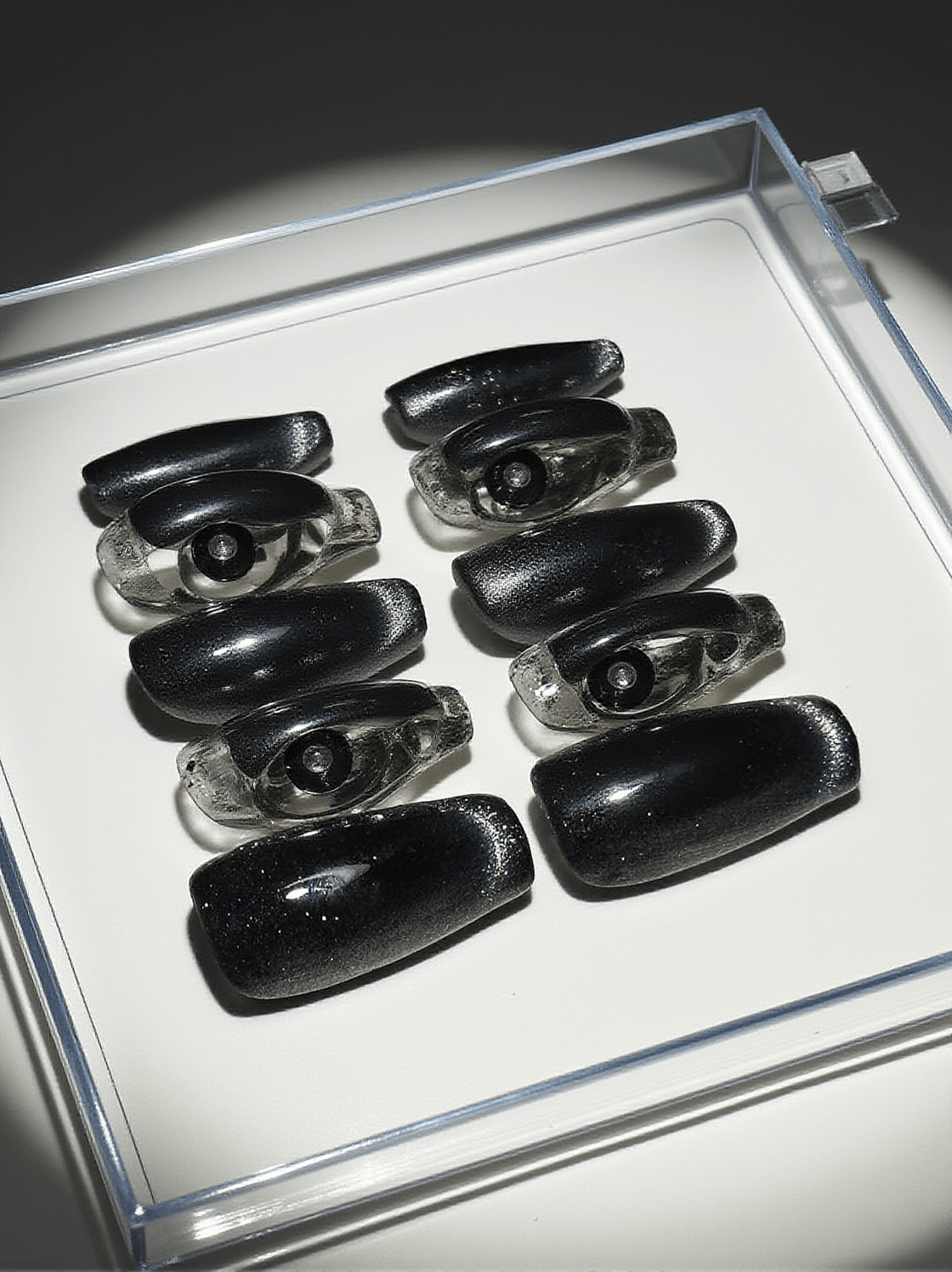 UNGHIE ADESIVE FATTI A MANO CON CRISTALLO OCCHIO DI GATTO NERO