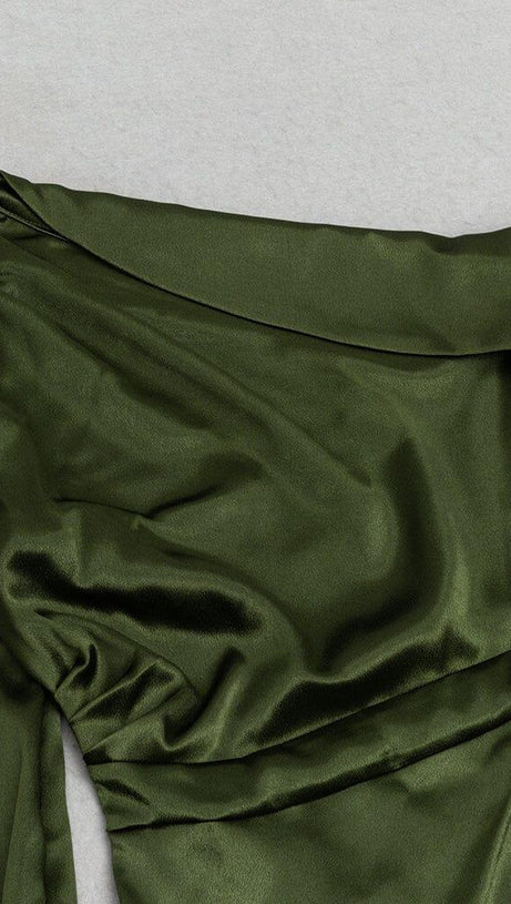 ONE-SHOULDER LONG-SLEEVE SILK PLEATED HIP DRESS