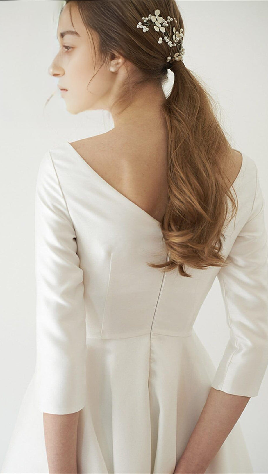 ELEGANT SATIN LONG SLEEVES MIDI DRESS IN IVORY