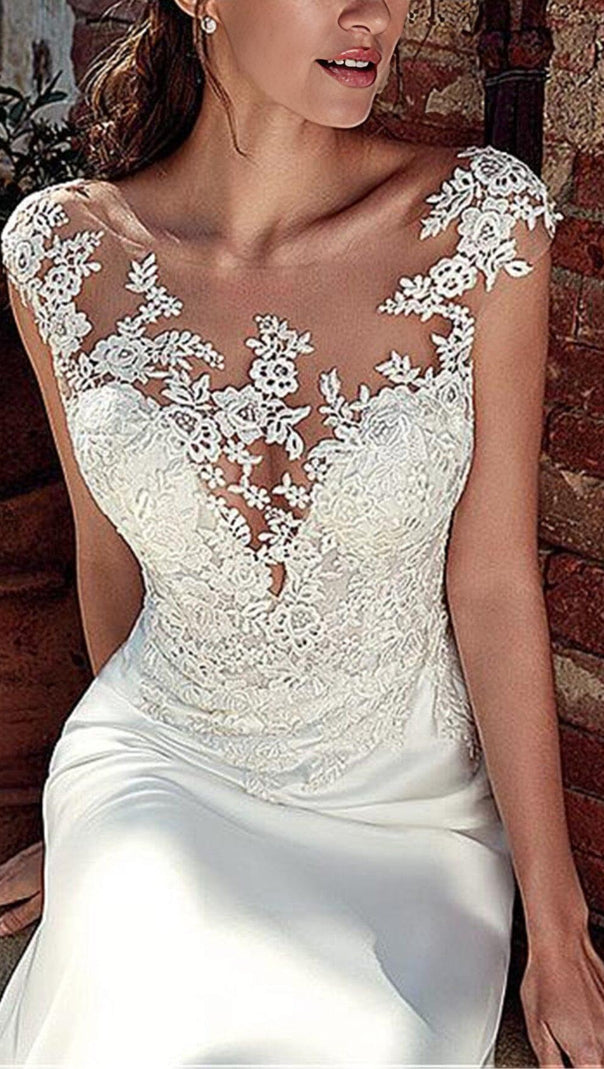 AIIZIE FISHTAIL MOPPING WEDDING DRESS IN WHITE - product image