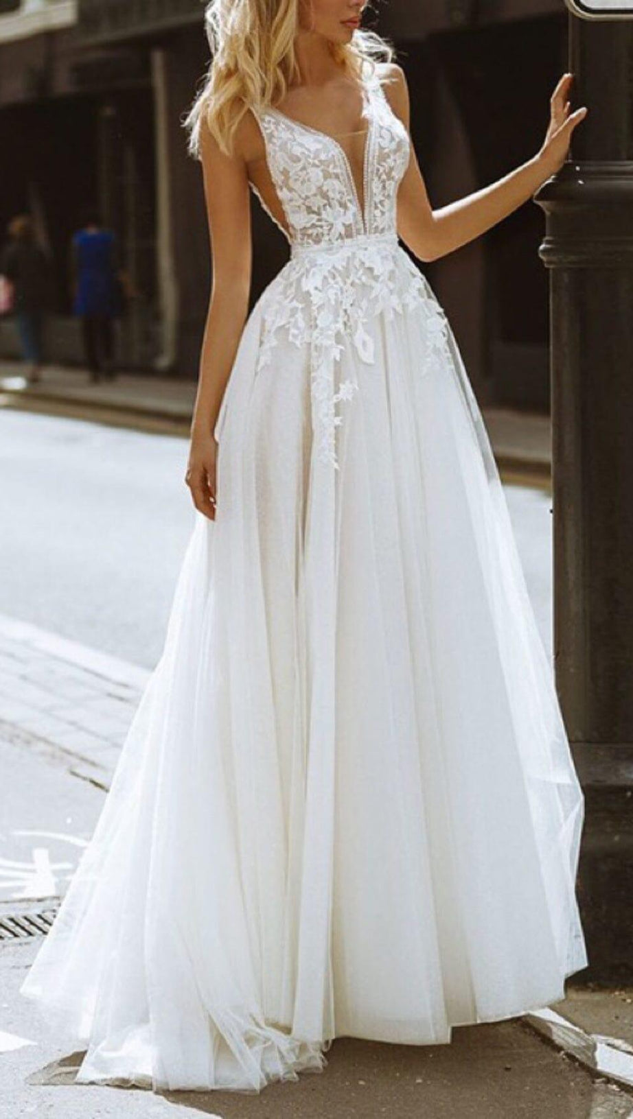 LARGE V-NECK SEE-THROUGH LACE HALTER DRESS IN WHITE