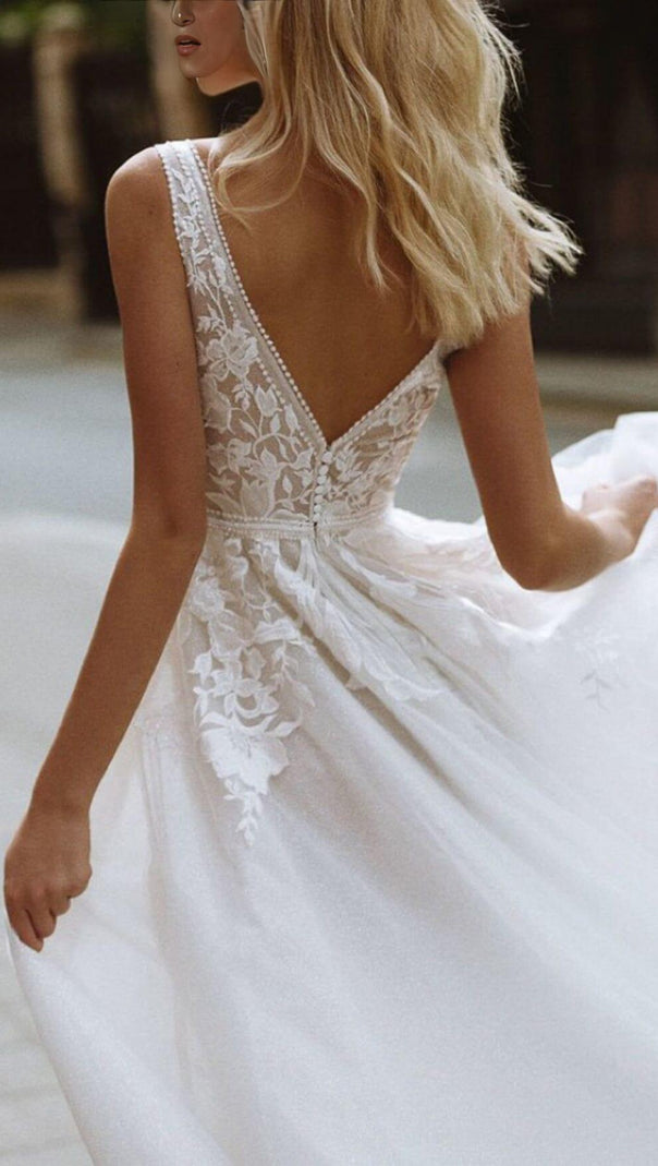 AIIZIE LARGE V-NECK SEE-THROUGH LACE HALTER DRESS IN WHITE - product image