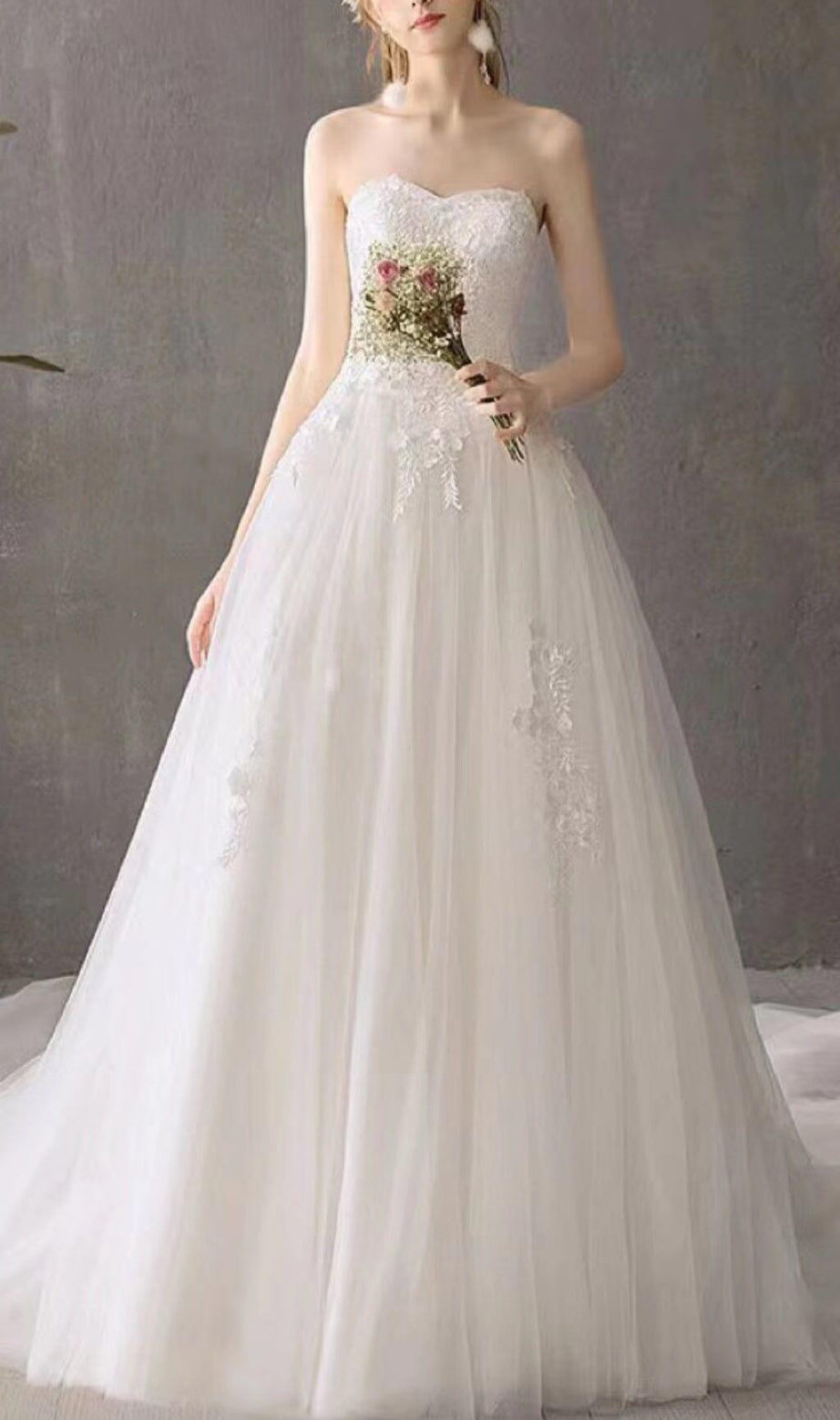 STRAPLESS LACE EMBELLISHED SHAGGY YARN DRESS IN WHITE