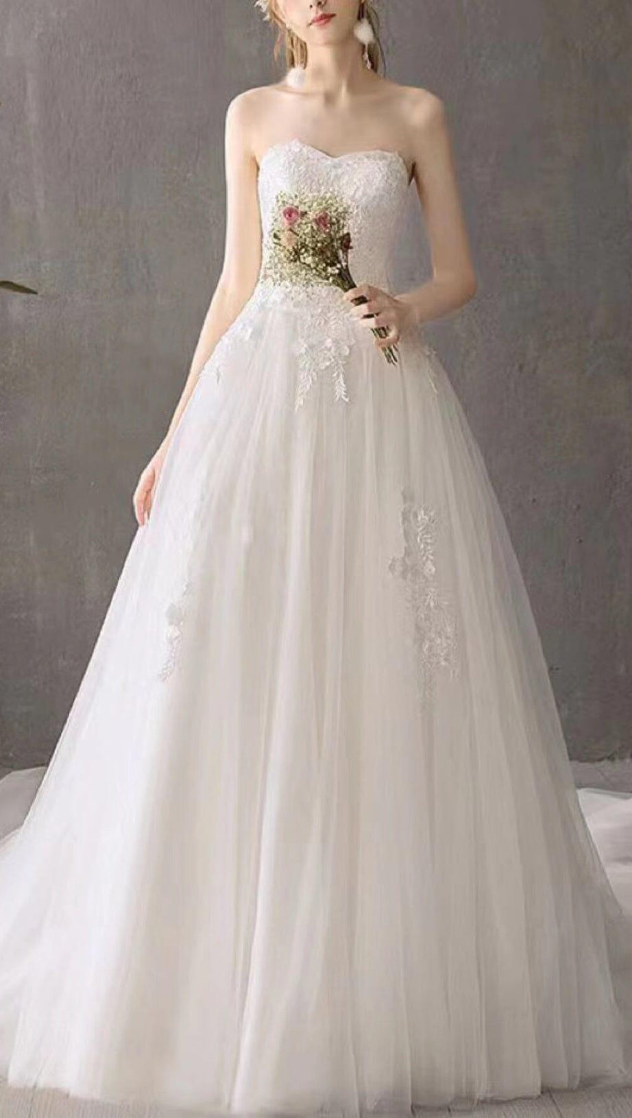 STRAPLESS LACE EMBELLISHED SHAGGY YARN DRESS IN WHITE