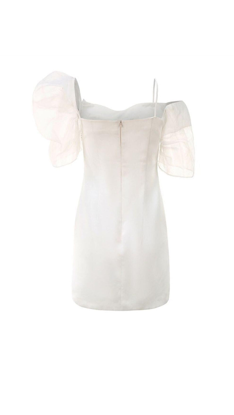 WEISSES KLEID MIT PUFFÄRMELN UND SCHLEIFE