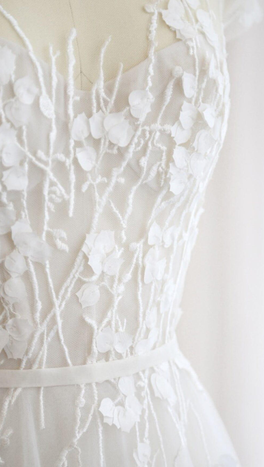 LACE PETAL-MESH MAXI DRESS IN WHITE