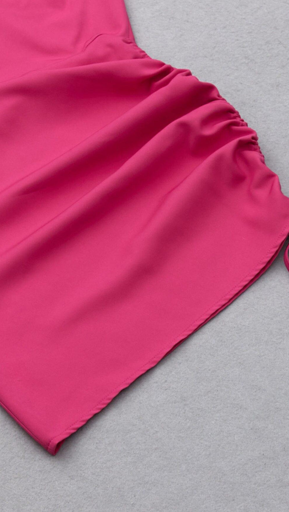 TUTA CON GONNA CORTA E COULISSE ROSA BARBIE