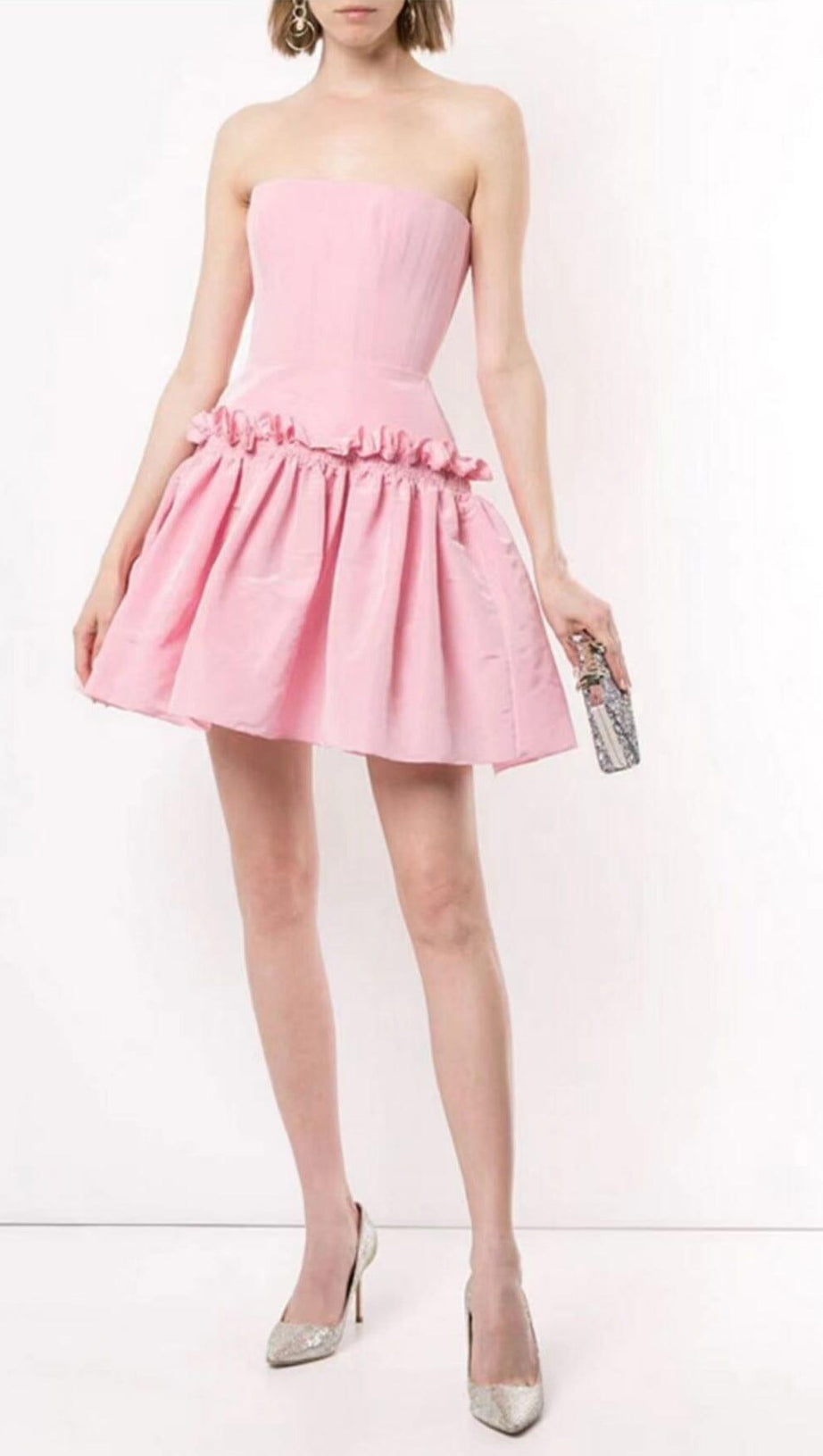 MINI ABITO SENZA SPALLINE CON MANICHE A VOLANT IN ROSA TENUE