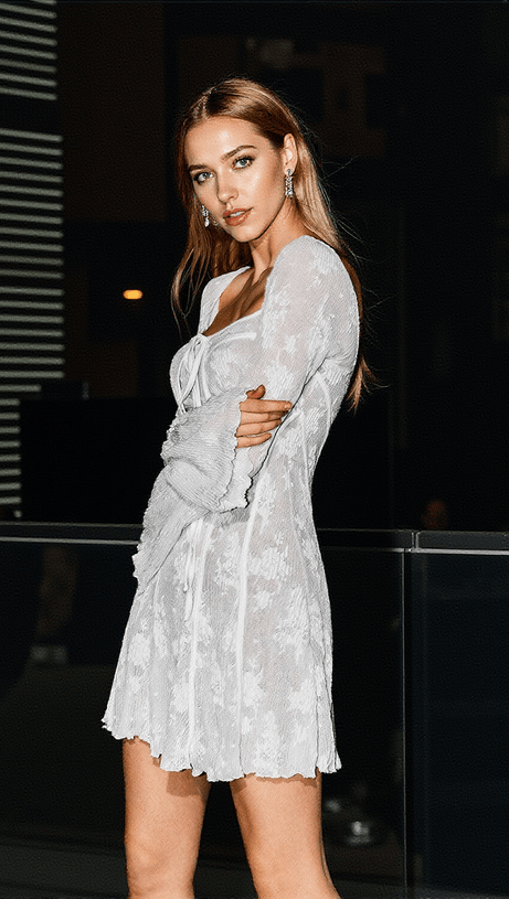 Lowell – Weißes Minikleid mit eckigem Ausschnitt und Blumenmuster