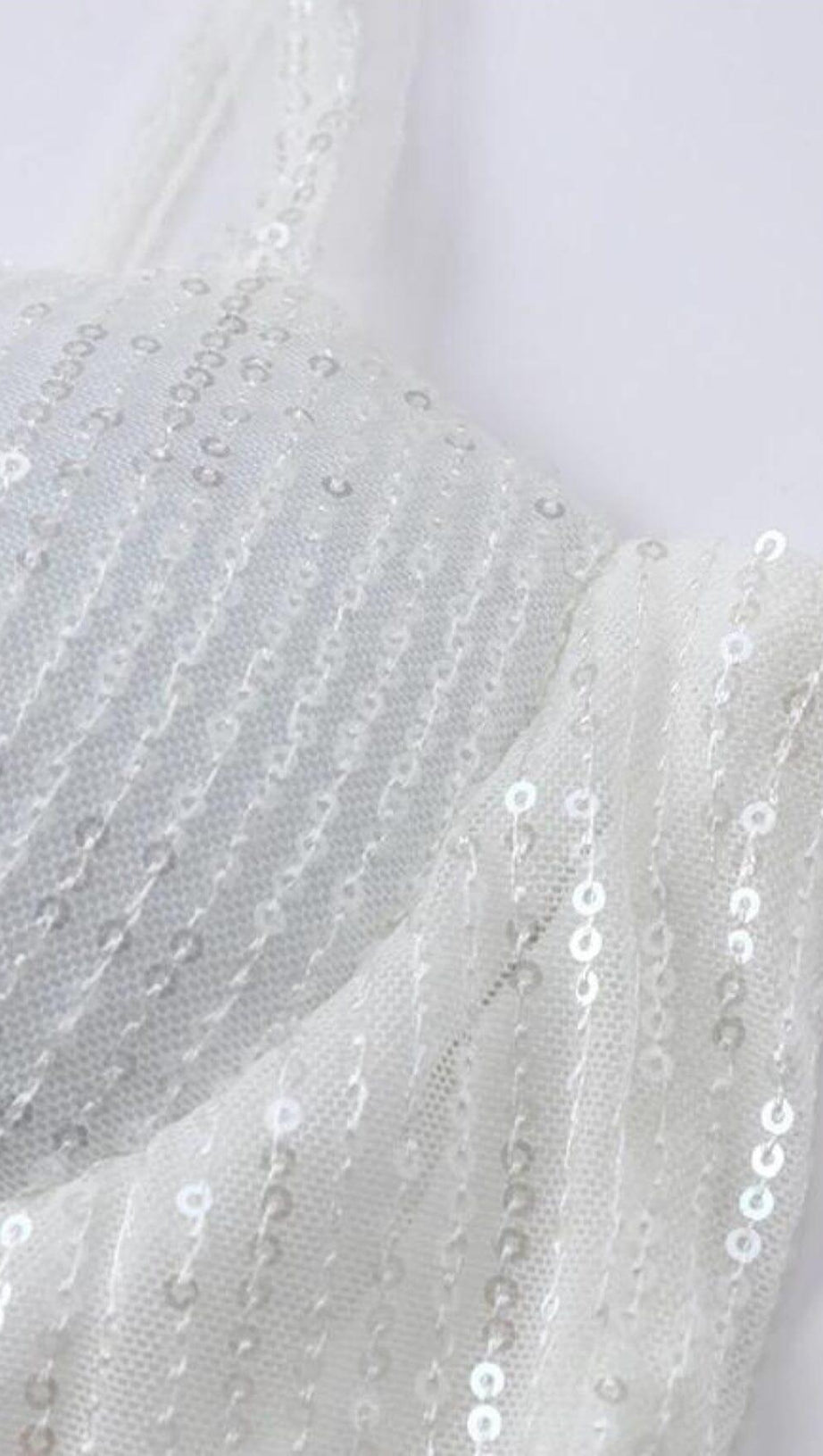 ABITO CON BRETELLE E PIUME CON PAILLETTES COLOR ALBICOCCA