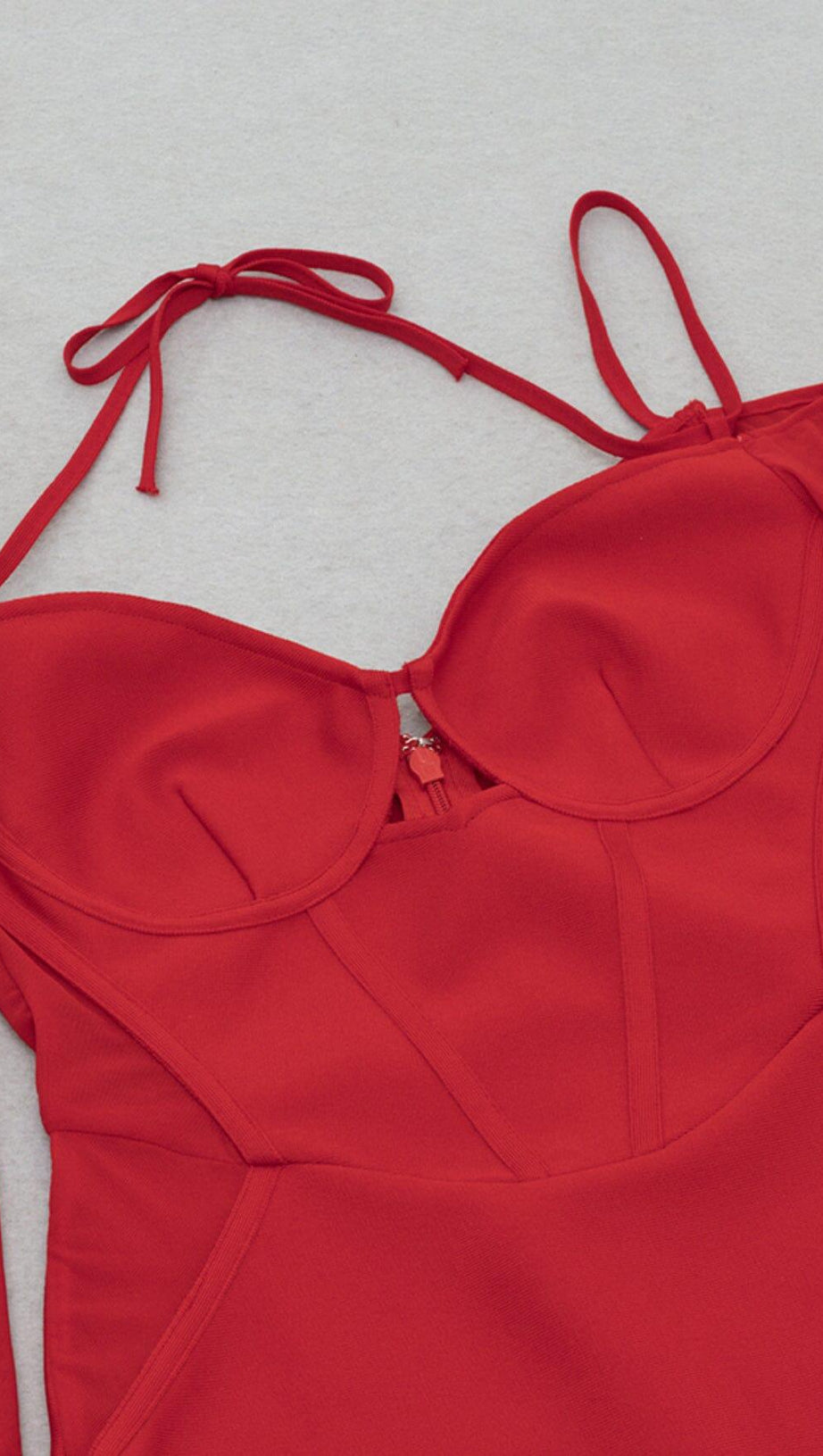 BANDAGE HANGING NECK RUFFLE SLEEVE STRETCH SLIM DRESS IN RED