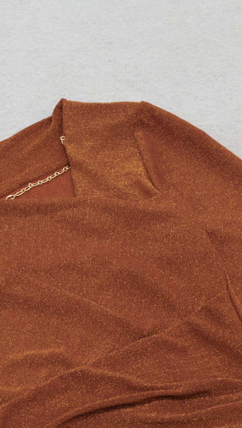 GLIT PLEATED OBLIQUE SHOULDER DRESS IN BROWN