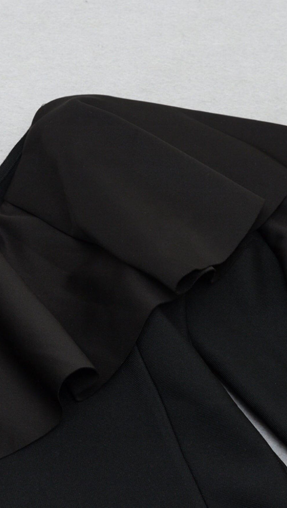 OFF SHOULDER RUFFLE NECK SPLIT DRESS IN BLACK