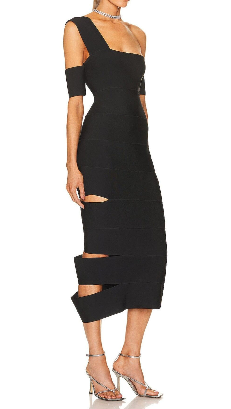 AUSGEHÖHLTES ETUIKLEID IM BANDAGE-STIL IN SCHWARZ