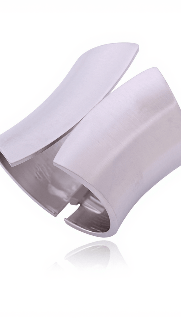 AIIZIE KINAN ASYMMETRIC BRACELET - product image