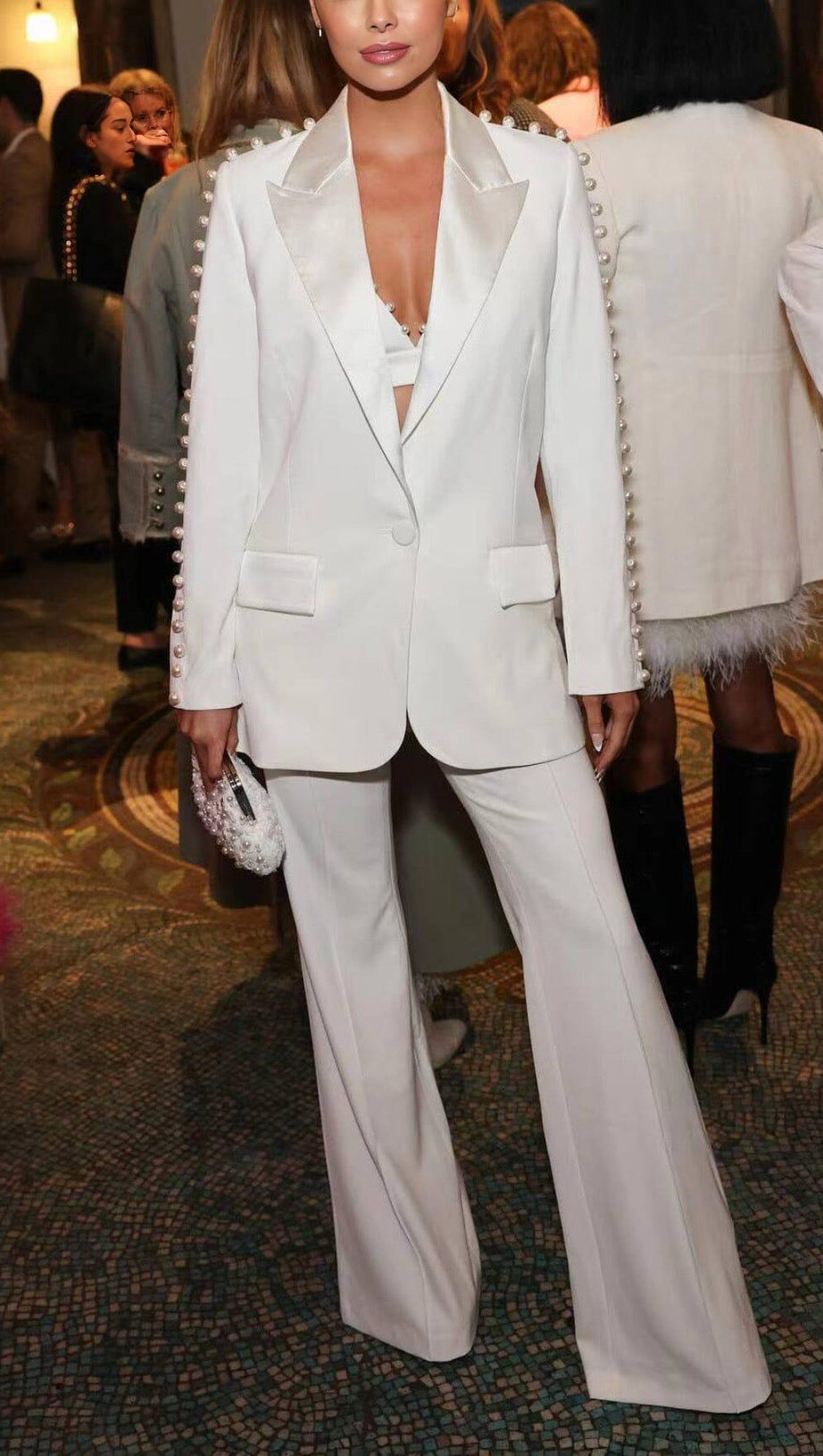 PEARL-DECORATED SUIT IN WHITE