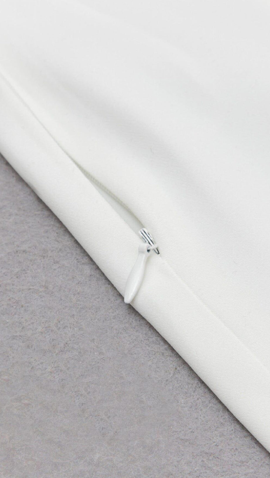 PEARL-DECORATED SUIT IN WHITE