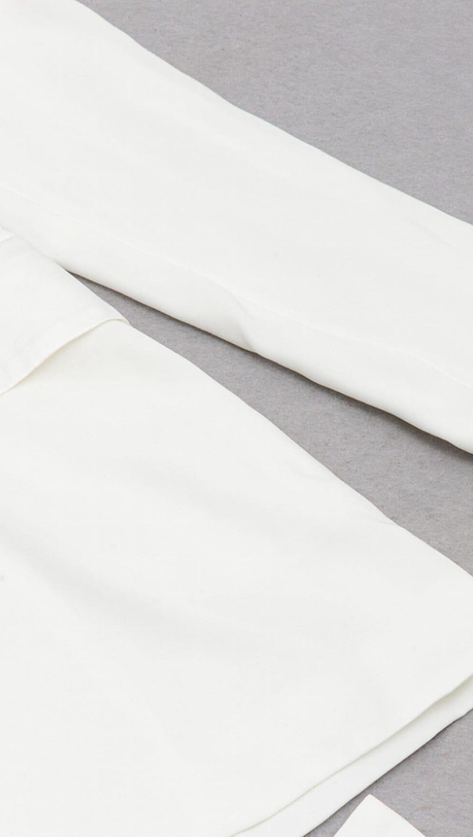 PEARL-DECORATED SUIT IN WHITE