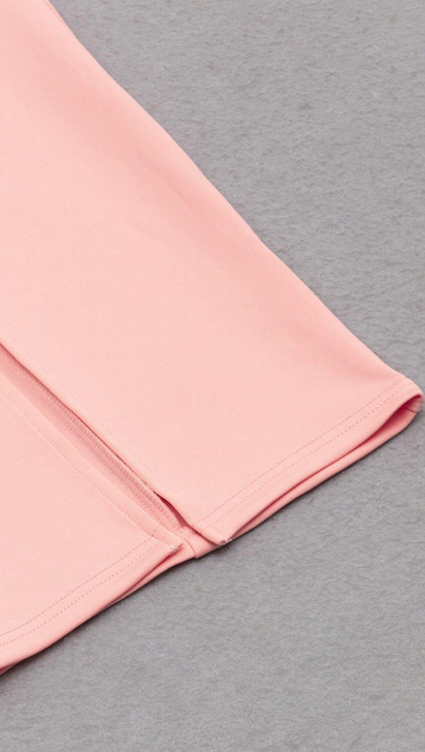 ABITO IN MAGLIA ADERENTE CON SPALLE SCOPERTE ROSA