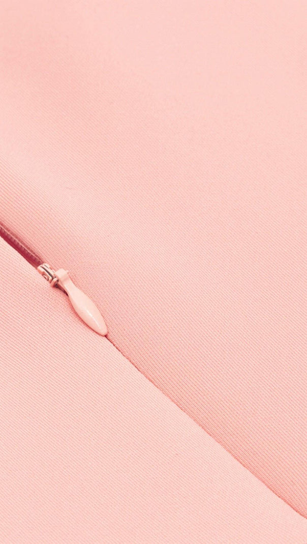 ABITO IN MAGLIA ADERENTE CON SPALLE SCOPERTE ROSA