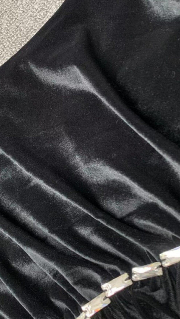 AIIZIE VELVET DIAMOND ONE SHOULDER SPLIT MAXI DRESS IN BLACK - product image