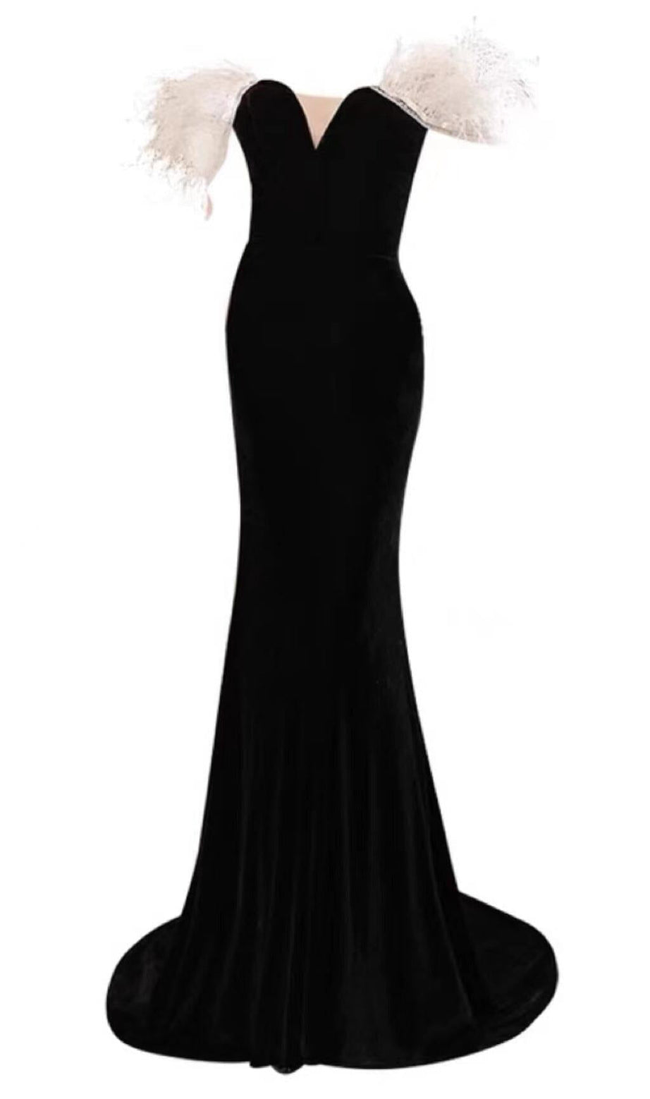 ELEGANTE ABITO LUNGO A SCHIENA DI PIUME CON SPALLE SCOPERTE IN NERO