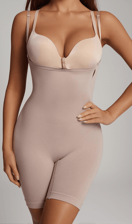 Manu – Kurzer Bodysuit mit offenem Busen in Aprikose