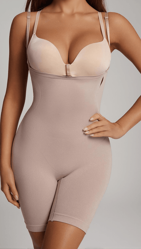 Manu – Kurzer Bodysuit mit offenem Busen in Aprikose