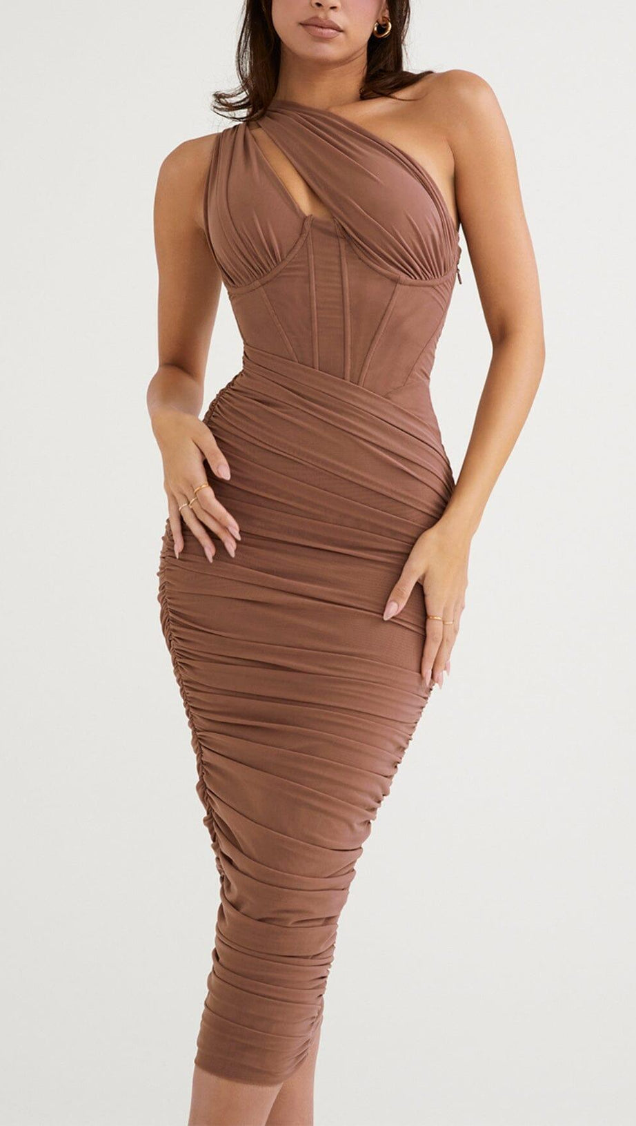 ASYMMETRIC CUTOUT MIDI DRESS IN MOCHA