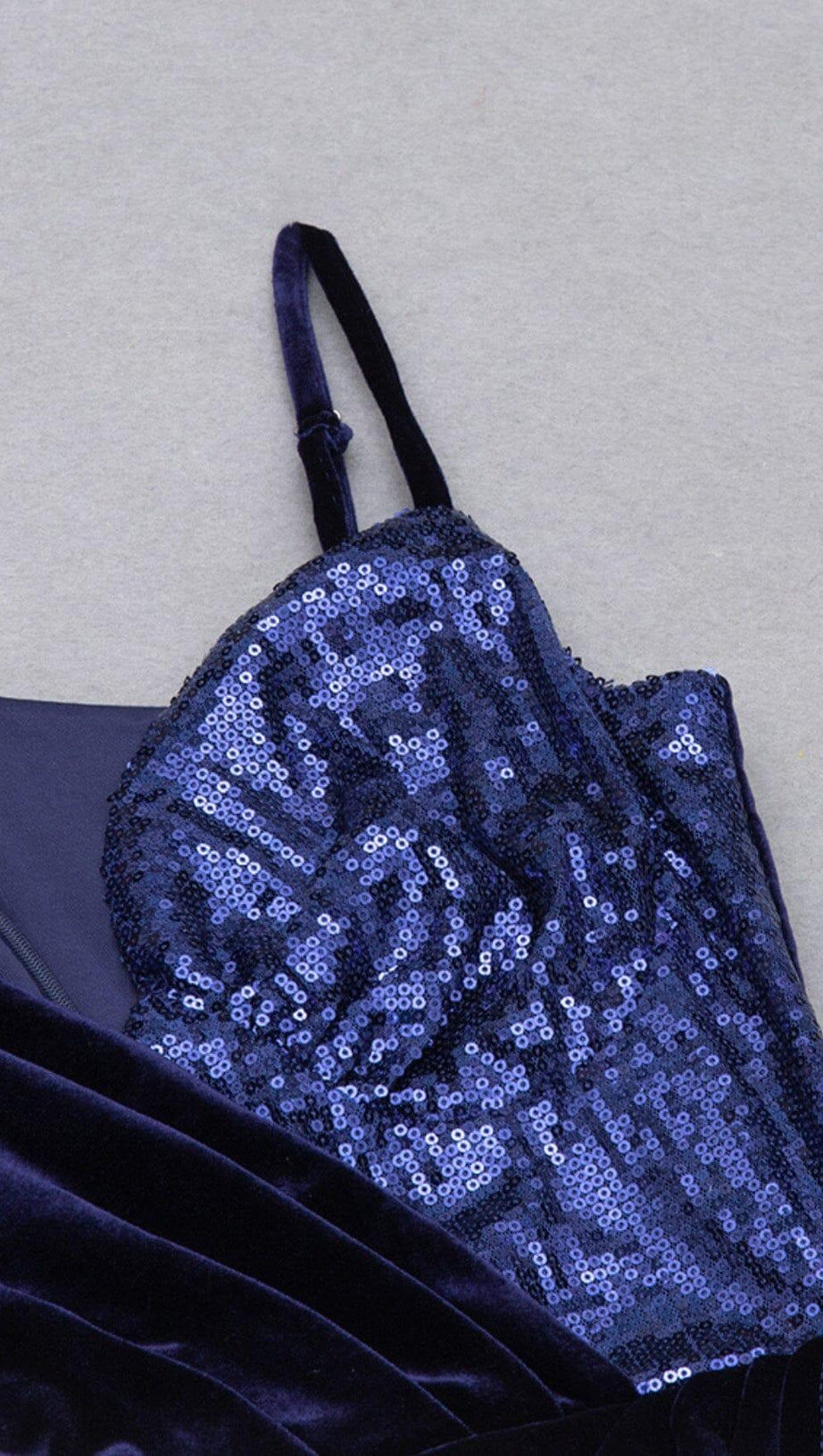 VELVET PLEATED SEQUINED MINI DRESS IN NAVY BLUE